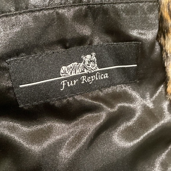 Pamela McCoy fur replica  Coat Size M cheetah - Picture 4 of 10